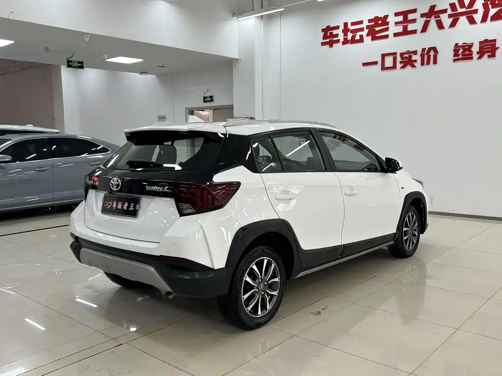 Toyota Yaris L 2020