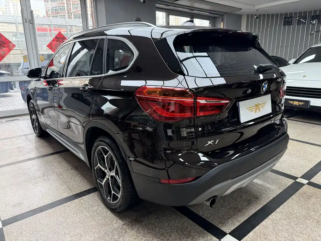 BMW X1 2018 — фото 6