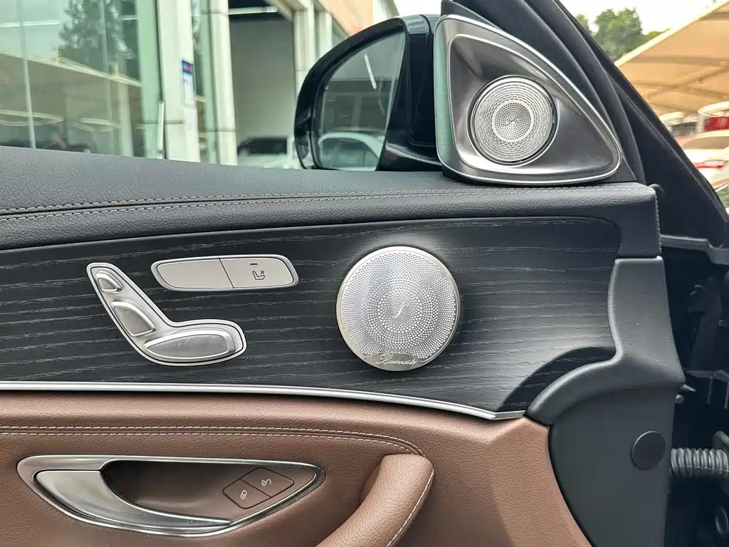 Mercedes-Benz E-Class 2023 — фото 14
