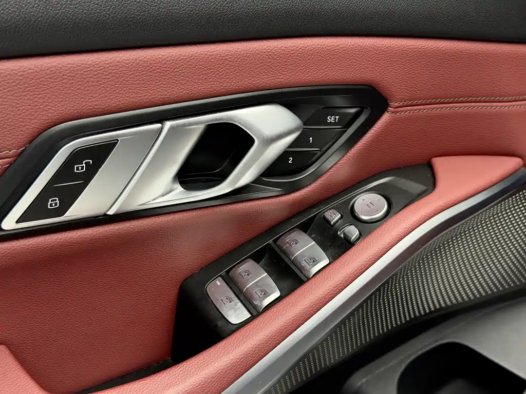 BMW 3 Series 2023 — фото 10