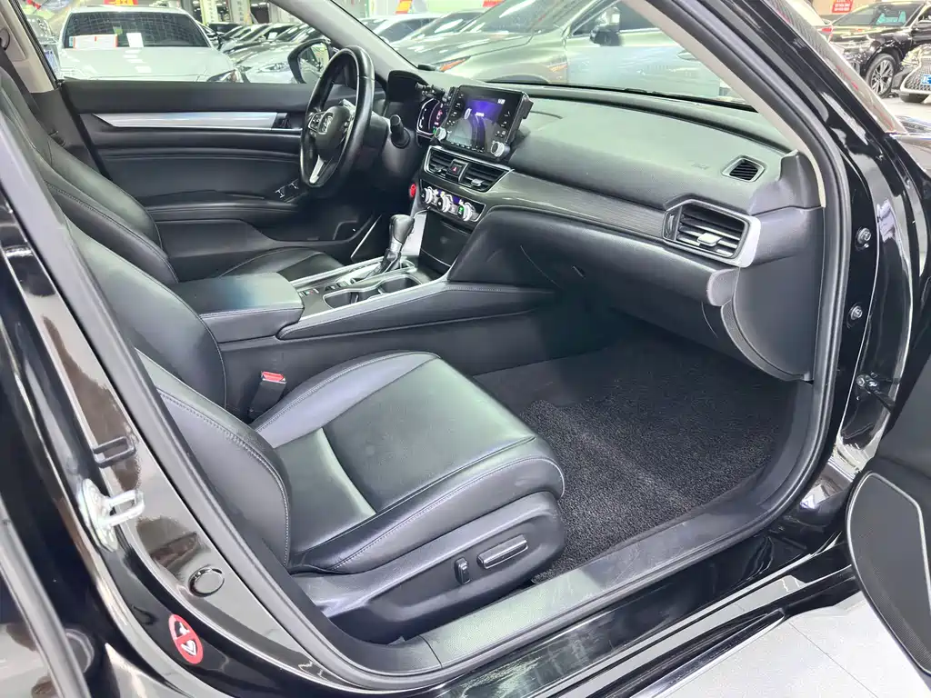 Honda Accord 2021 — фото 11