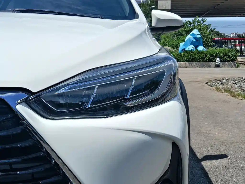 Toyota Yaris L 2022