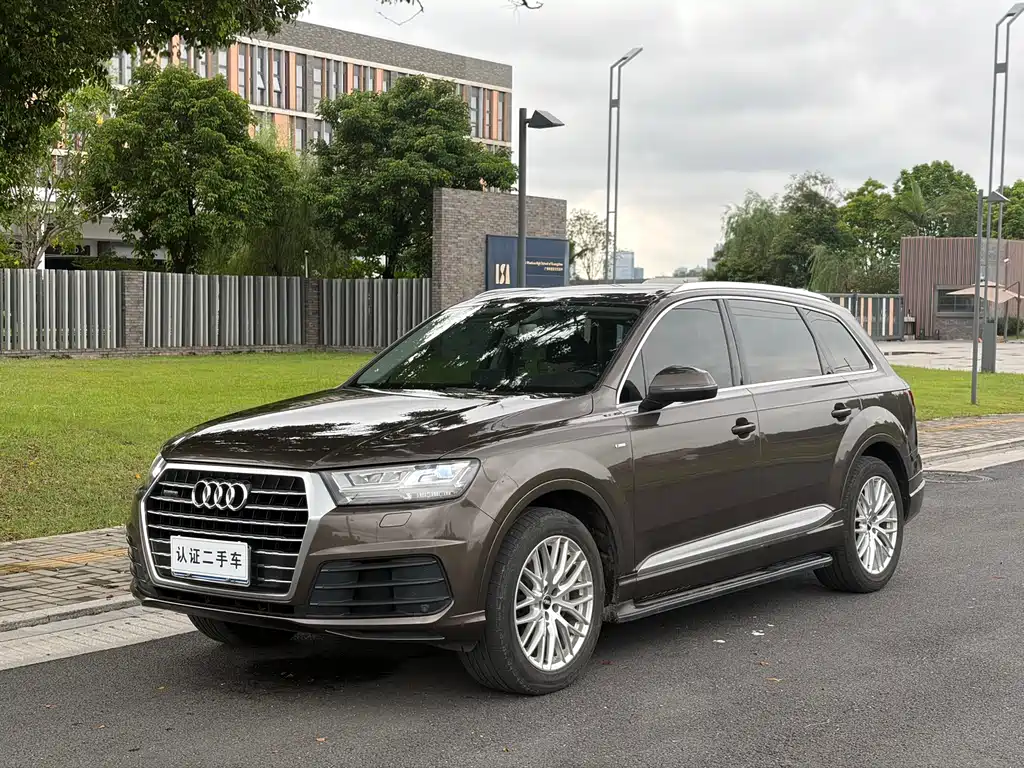 Audi Q7 2016 — фото 1
