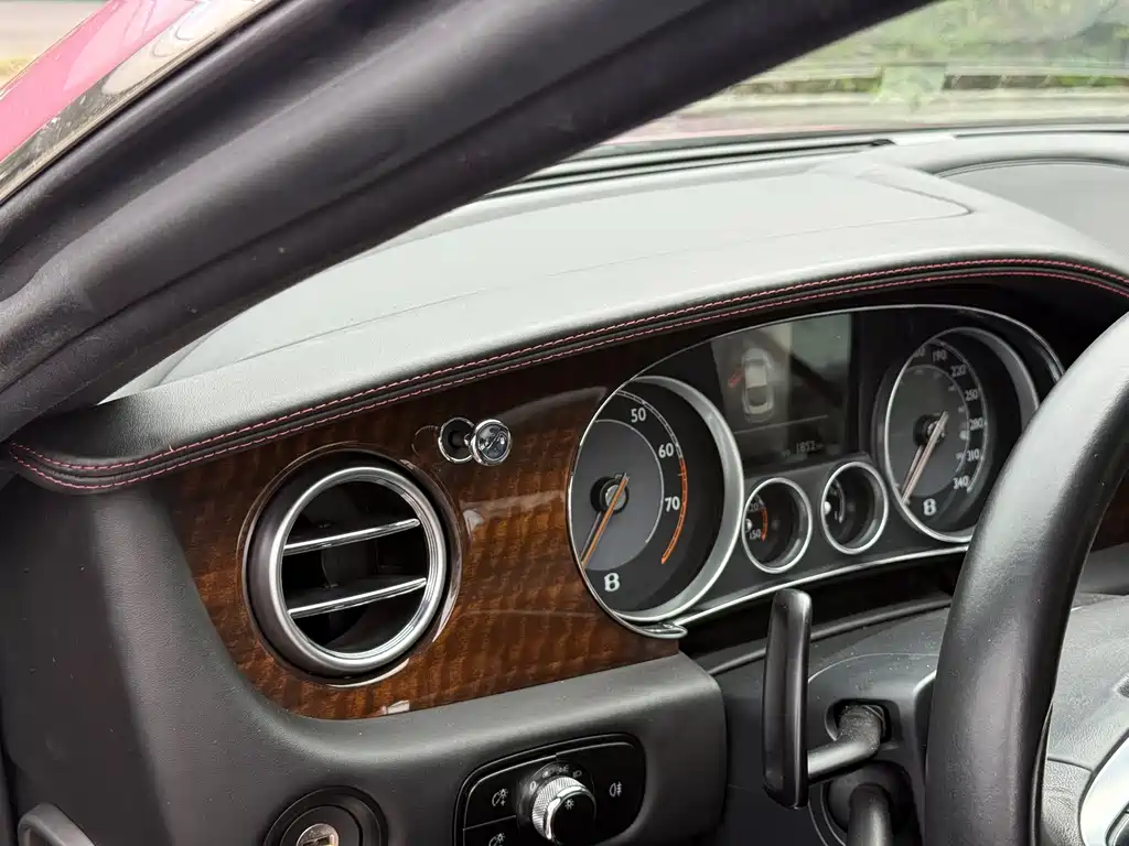 Bentley Continental 2013 — фото 13