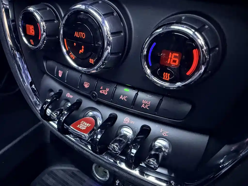MINI Clubman 2017 — фото 14