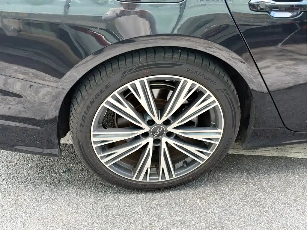 Audi A6L 2023 — фото 10