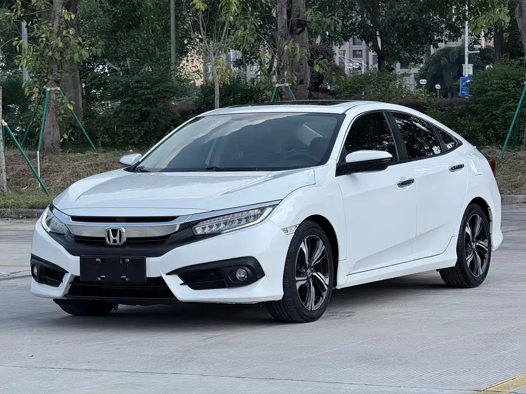 Honda Civic 2019 — фото 1