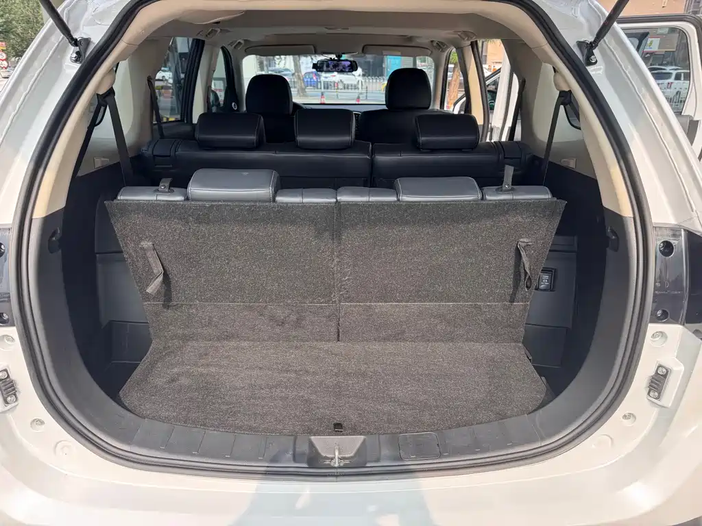 Mitsubishi Outlander 2020 — фото 17