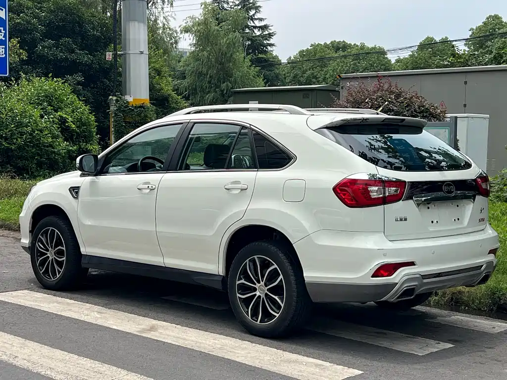 BYD S7 2015