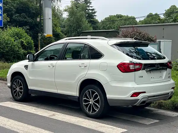 BYD S7 2015