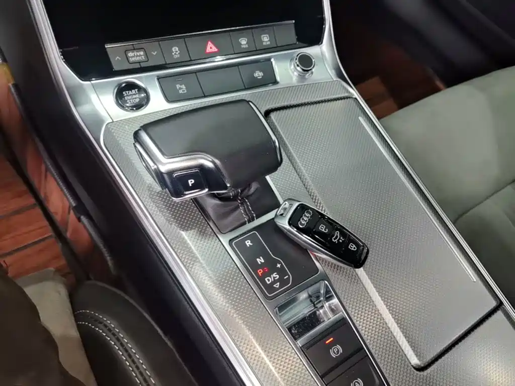 Audi A6L 2021 — фото 14