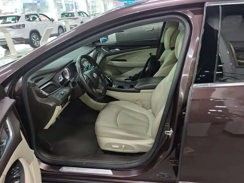 Buick LaCrosse 2017 — фото 15