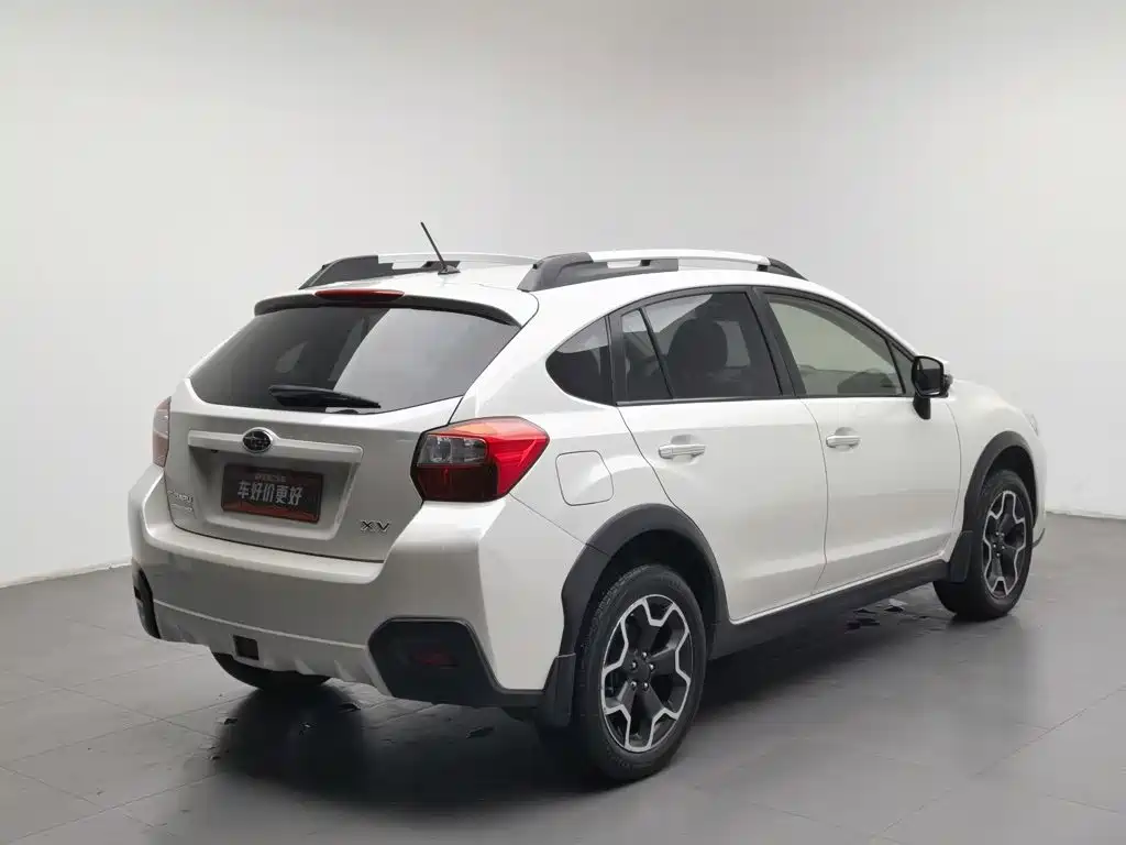 Subaru XV 2012 — фото 2