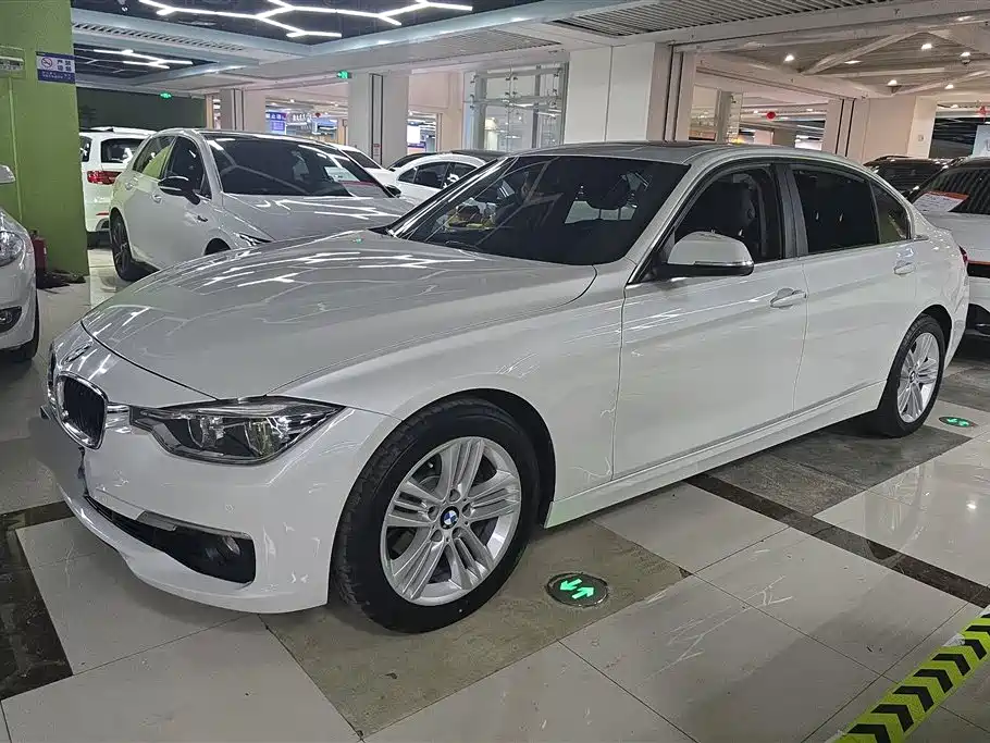 BMW 3 Series 2016 — фото 1