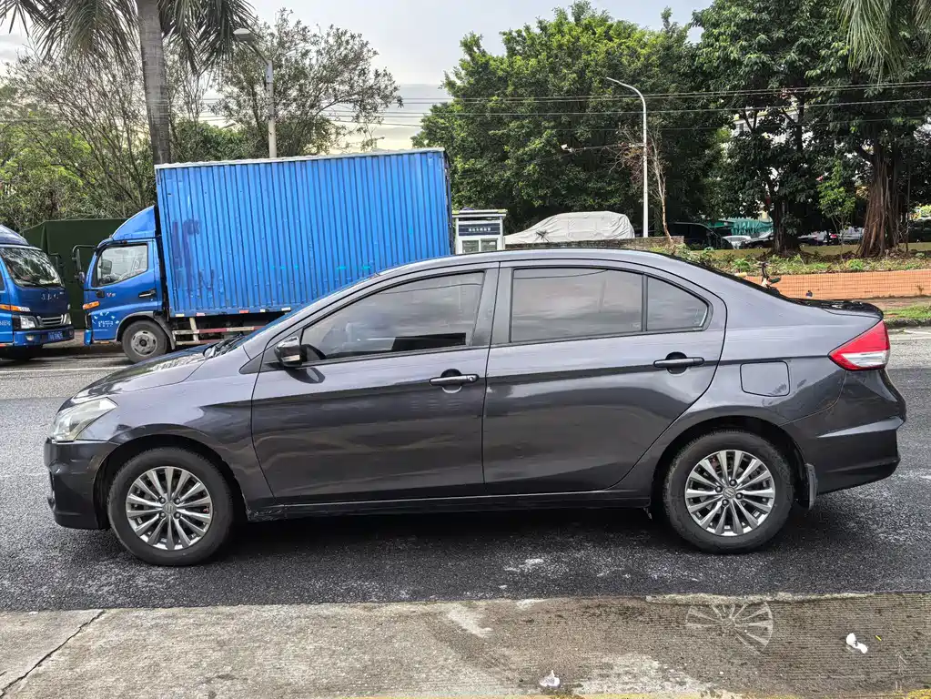 Suzuki Alivio 2016