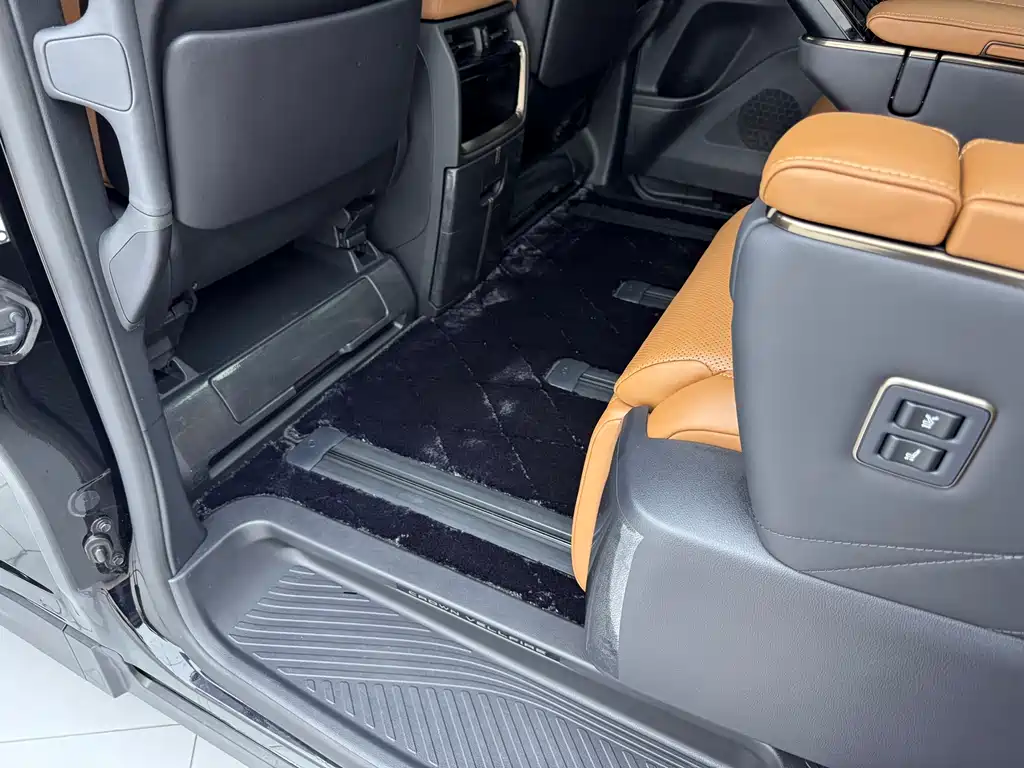 Toyota Vellfire 2024 — фото 6