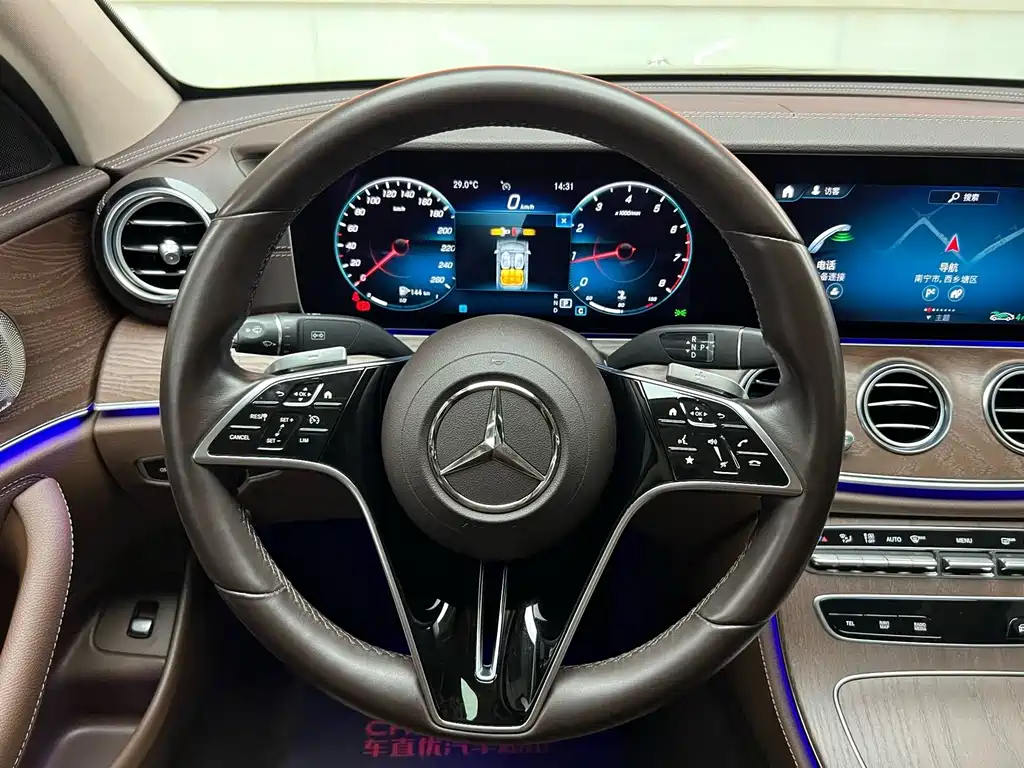 Mercedes-Benz E-Class 2022 — фото 14