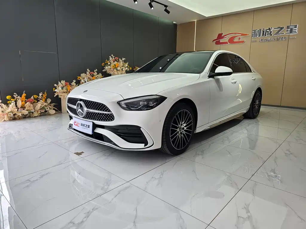 Mercedes-Benz C-Class 2023 — фото 1