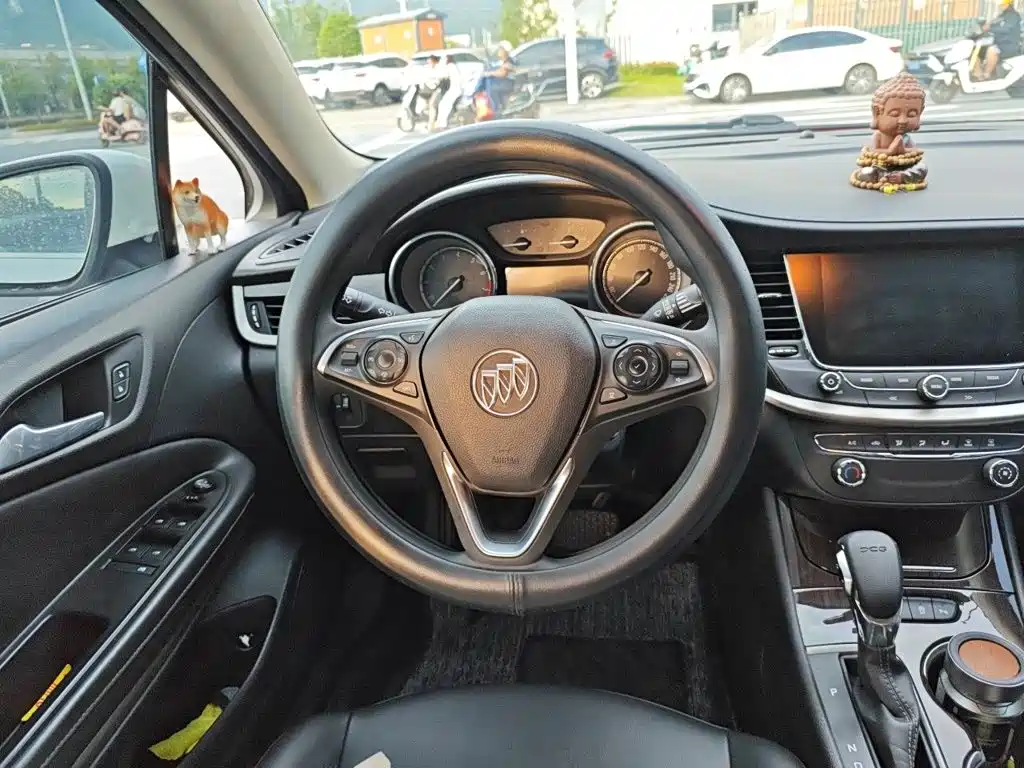 Buick Verano 2018 — фото 3