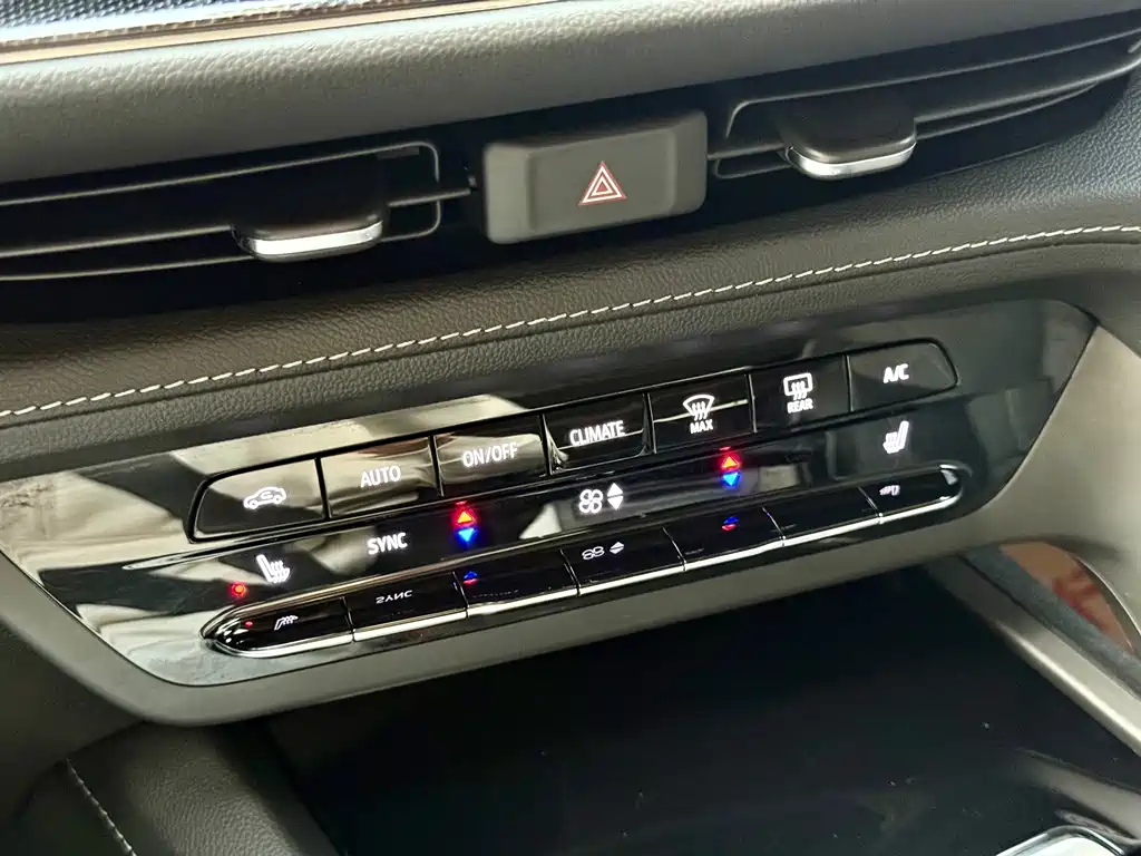 Buick Envision Plus 2023 — фото 24