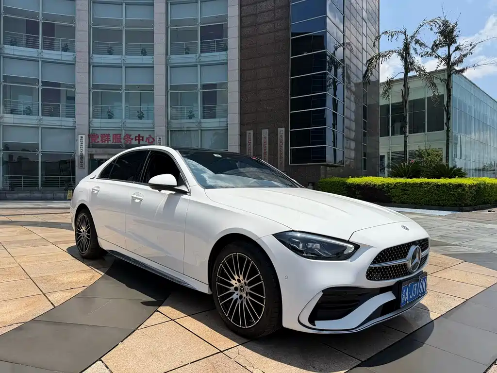 Mercedes-Benz C-Class 2024