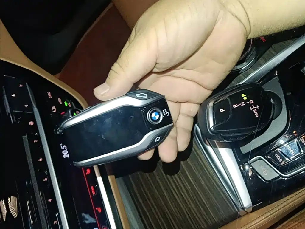 BMW 6 Series GT 2018 — фото 9