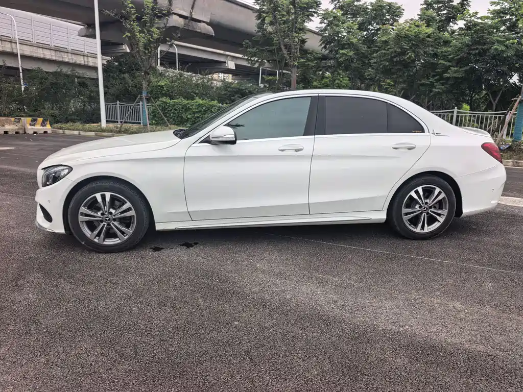 Mercedes-Benz C-Class 2017