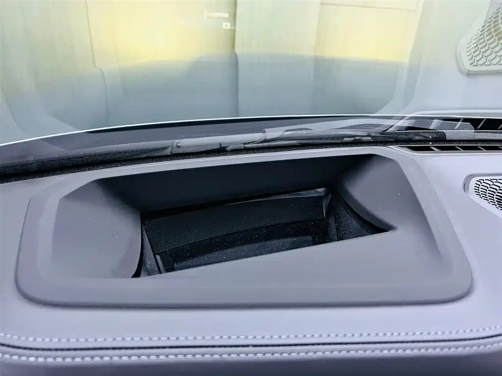 BMW M4 2025 — фото 15