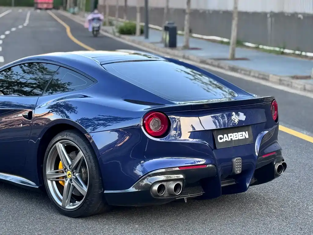 Ferrari F12berlinetta 2016 — фото 11