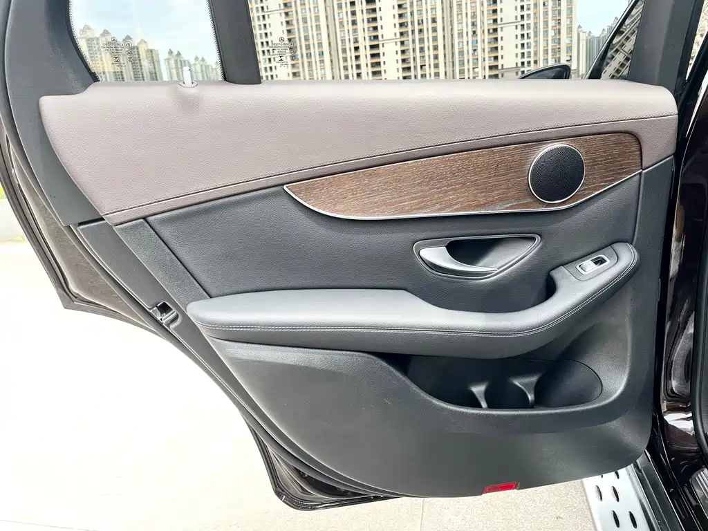 Mercedes-Benz GLC 2022 — фото 13