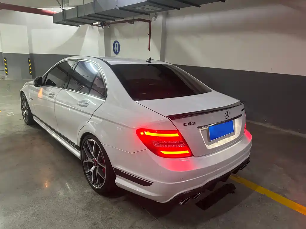 Mercedes-Benz C-Class AMG 2016 — фото 11