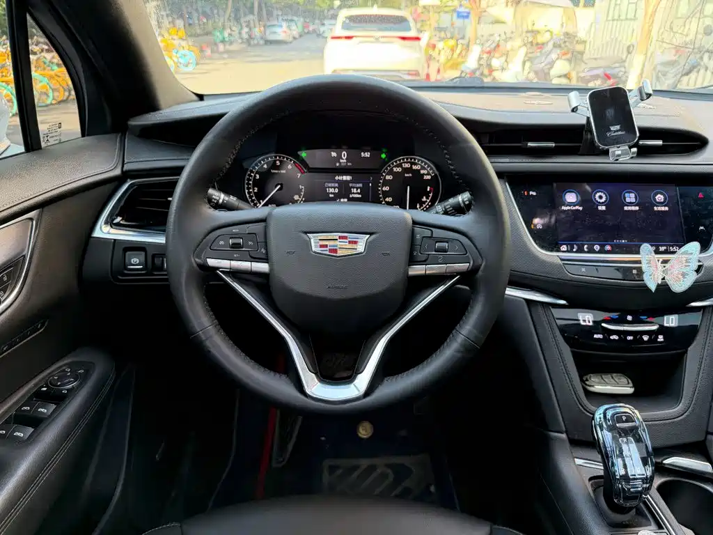Cadillac XT6 2021 — фото 14