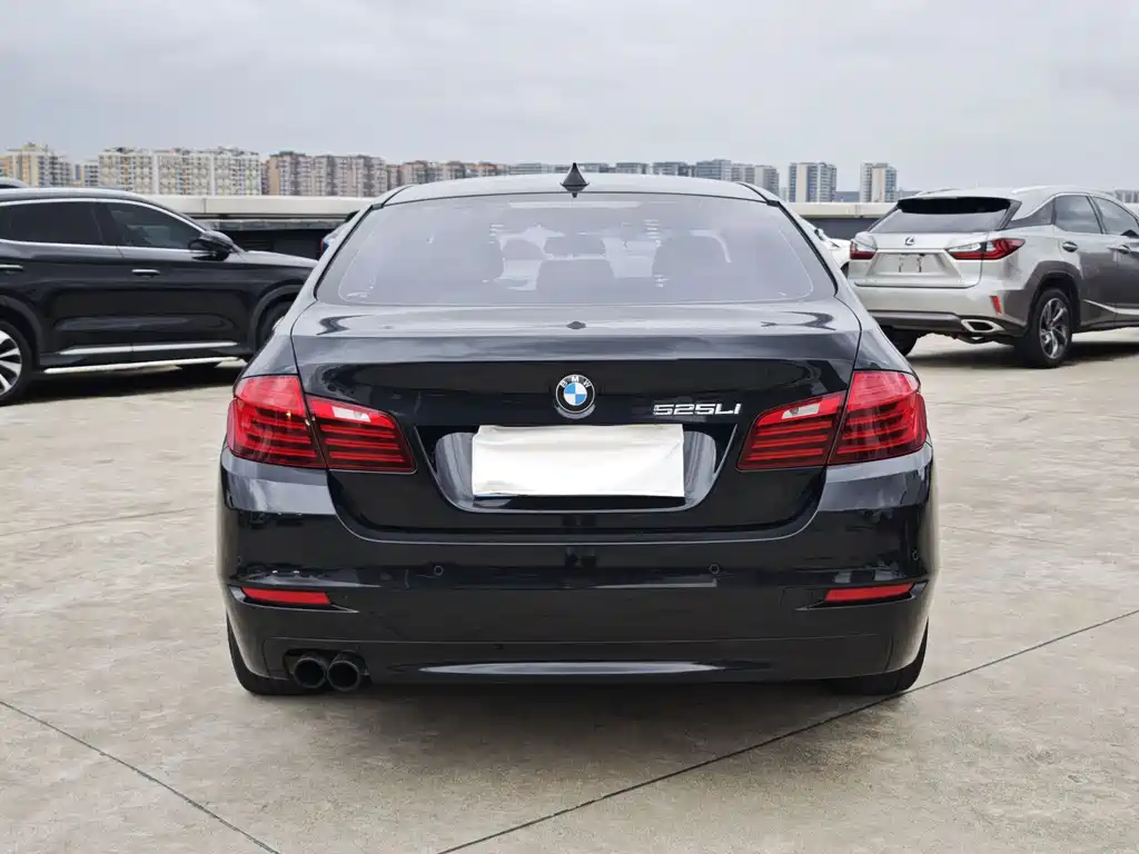 BMW 5 Series 2015 — фото 4
