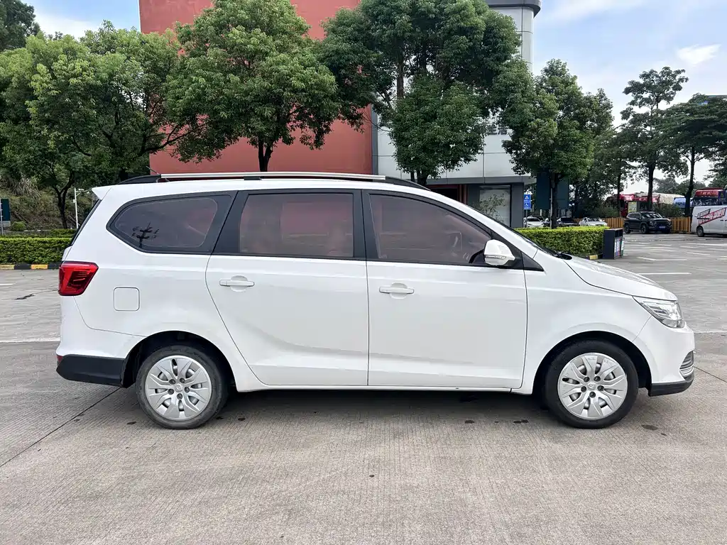 Baojun 730 2018