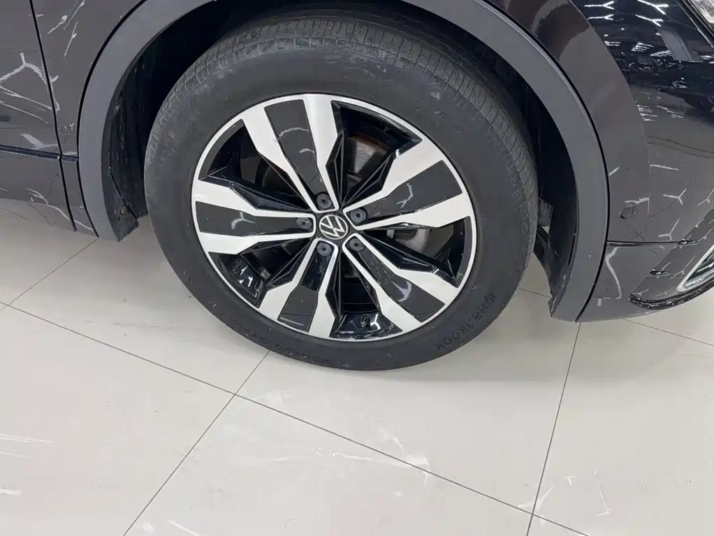Volkswagen Tiguan L 2021