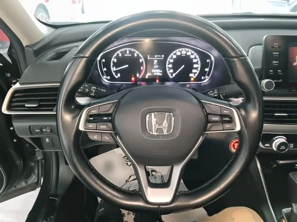 Honda Accord 2020 — фото 11