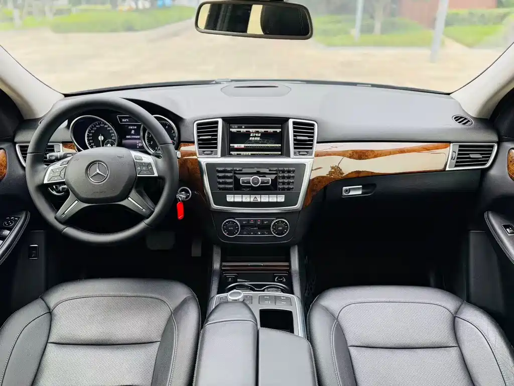 Mercedes-Benz M-Class 2015 — фото 3