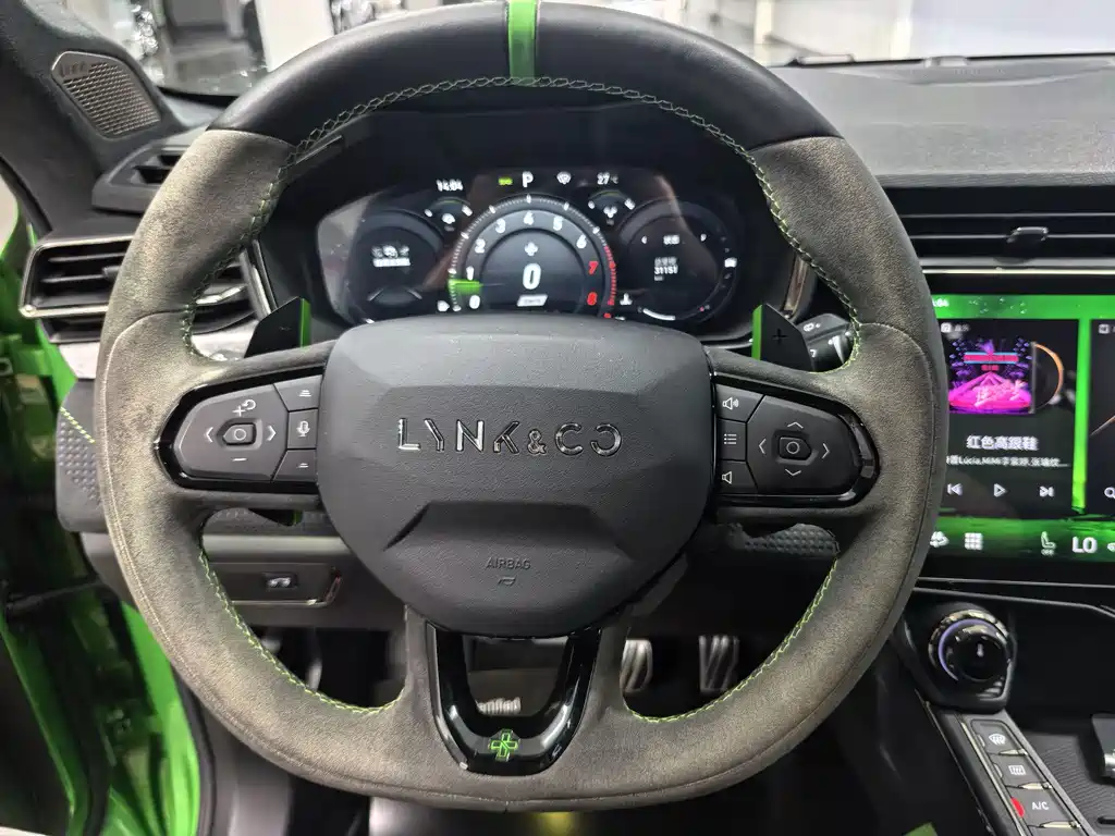 Lynk & Co 05 2022