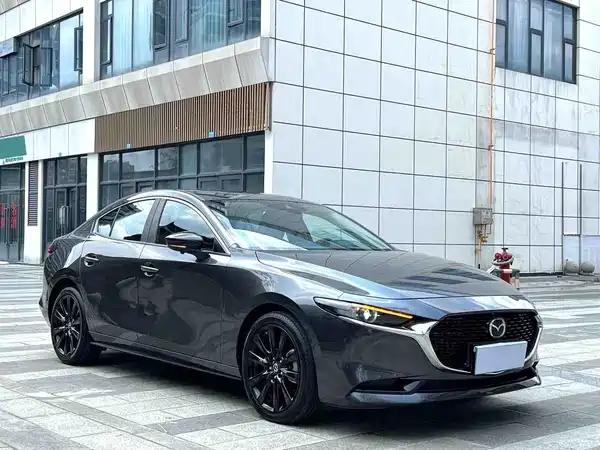 Mazda 3 Axela 2025