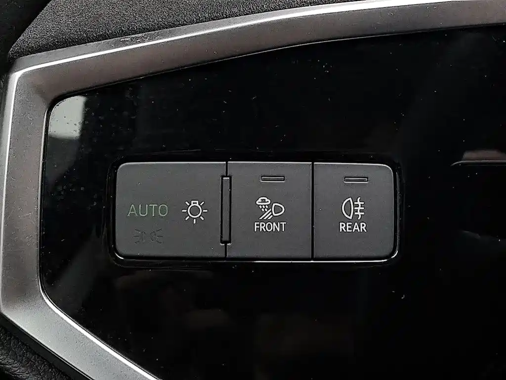 Audi Q3 2020 — фото 21