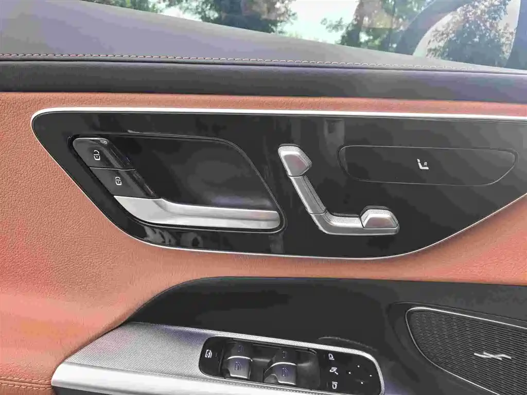 Mercedes-Benz GLC 2025 — фото 12