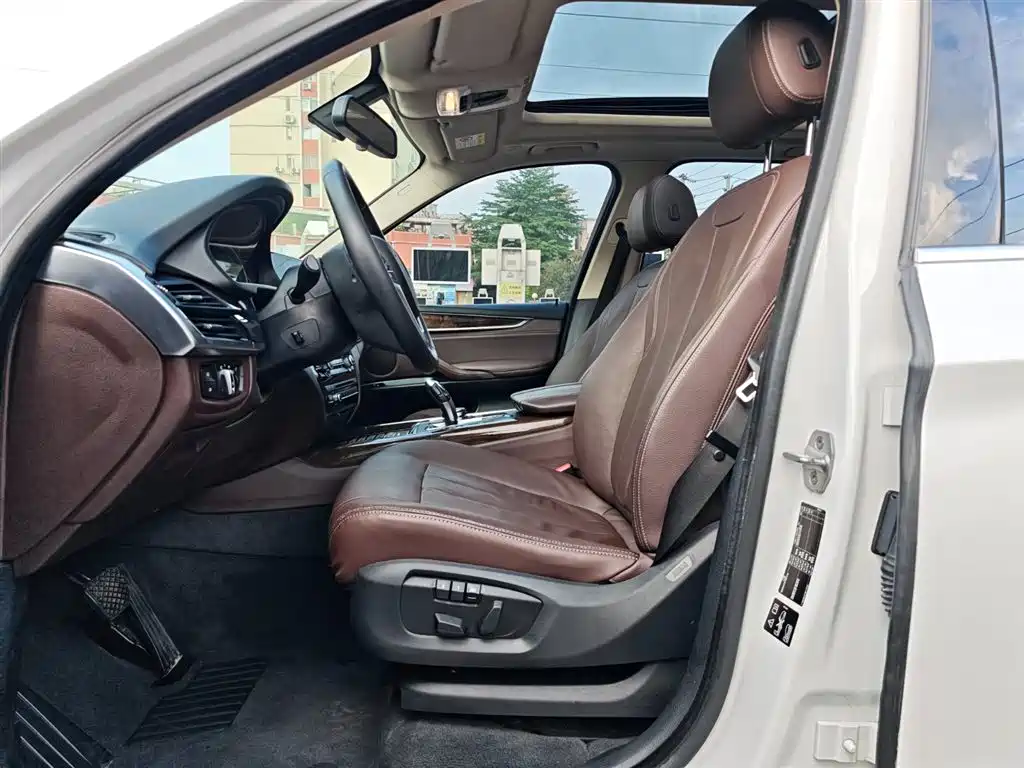 BMW X5 2018 — фото 11