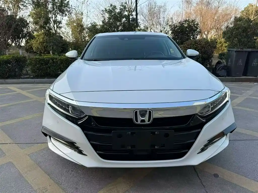 Honda Accord 2019 — фото 11