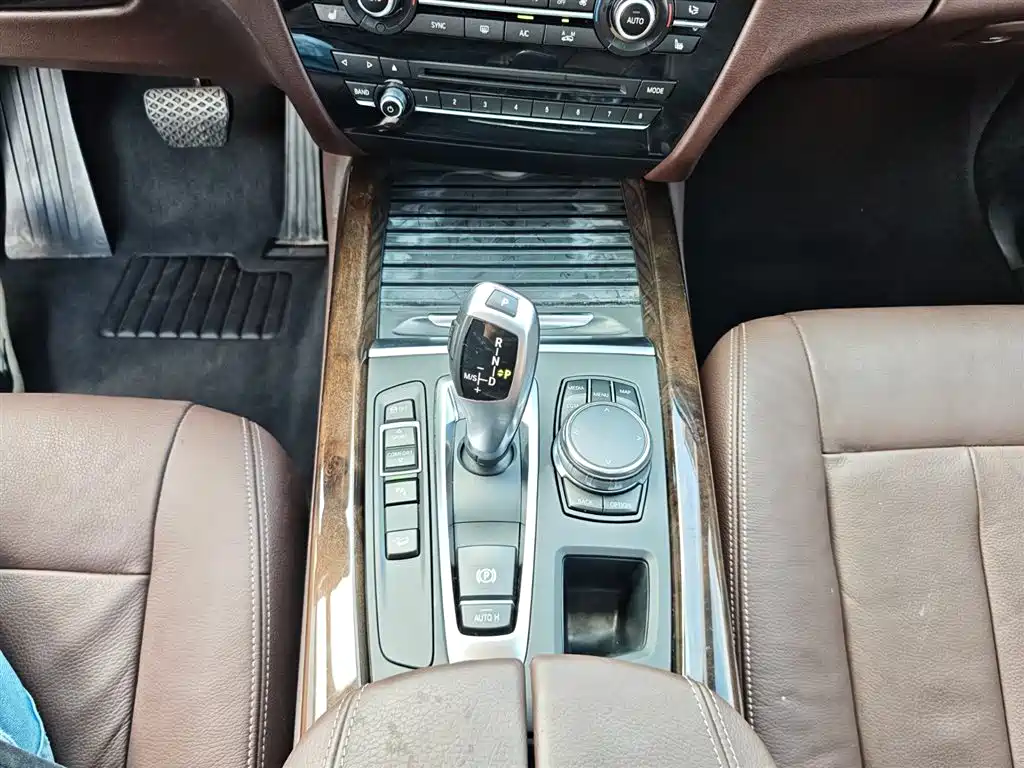 BMW X5 2018 — фото 16
