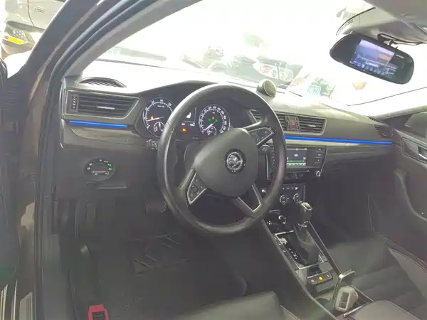 Skoda Superb 2016
