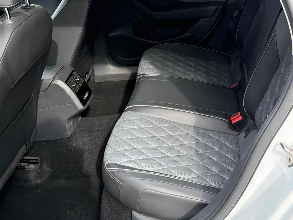 Volkswagen Sagitar 2023