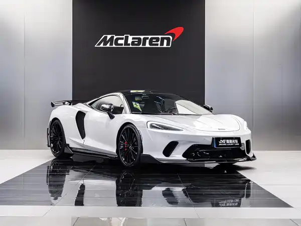 McLaren GT 2023