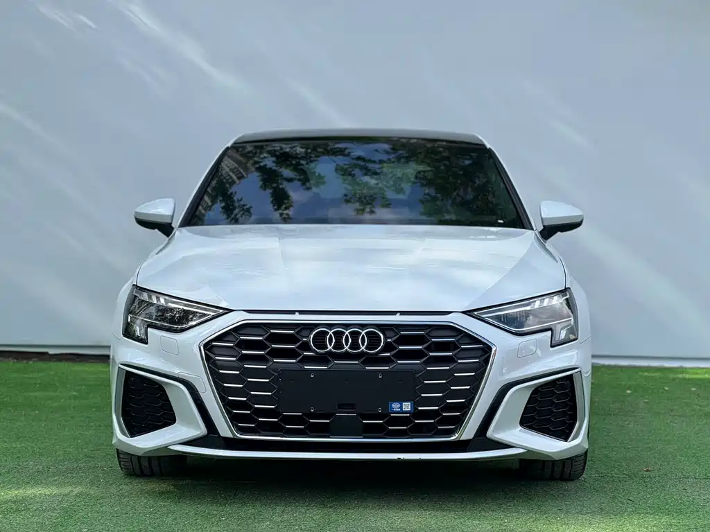 Audi A3 2023 — фото 2