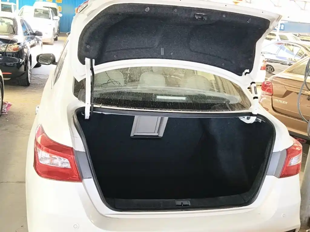 Nissan Sylphy 2016 — фото 15