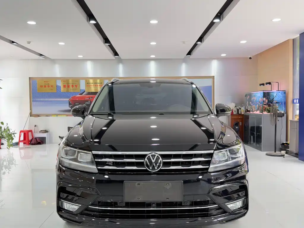 Volkswagen Tiguan L 2021 — фото 2